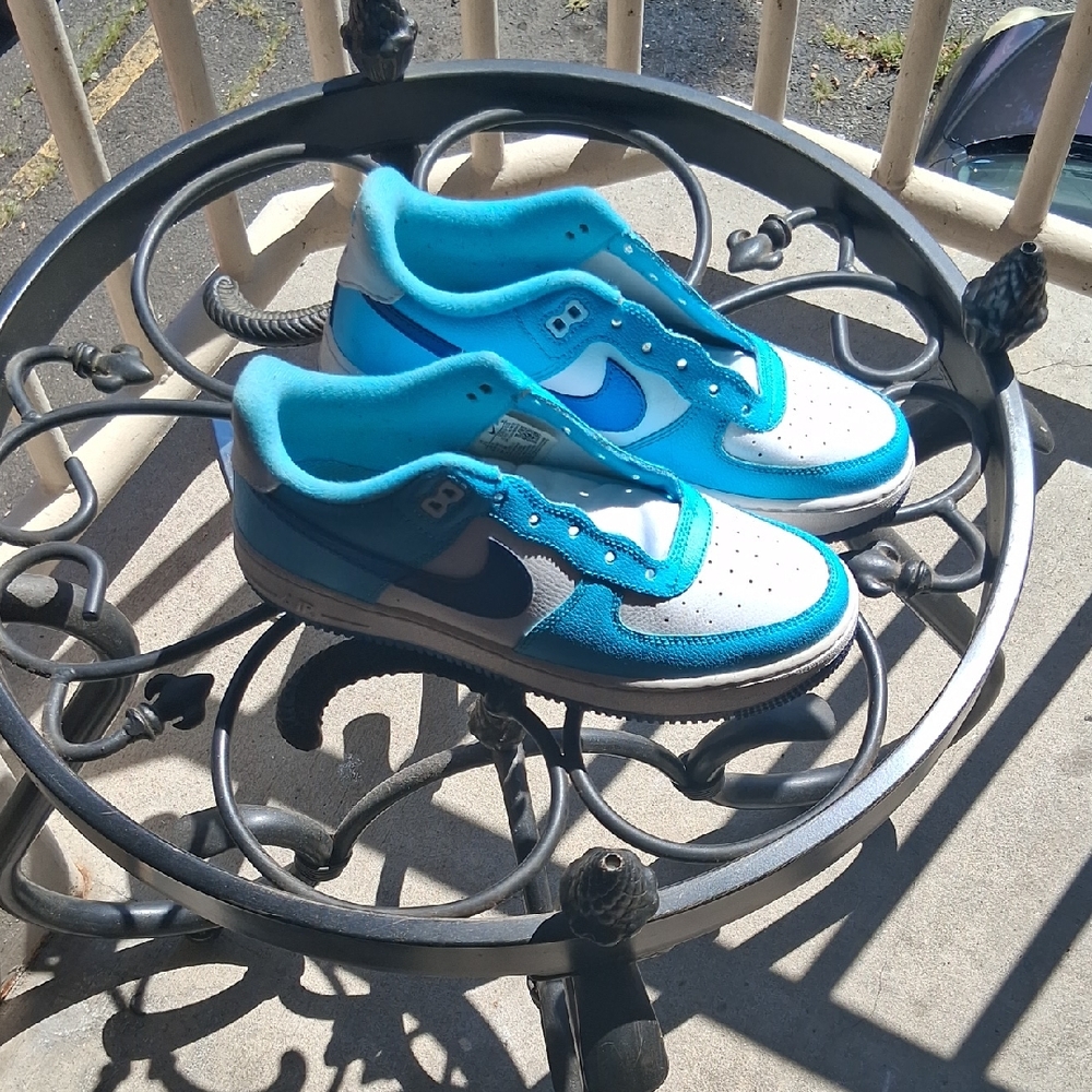 Nike Kids Aqua and White Sneakers